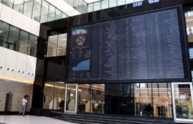 بورس به رشد ۳۷۰۰ هزار واحدی رضایت داد