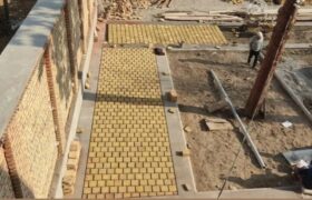 آغاز سنگفرش محوطه خانه تاریخی کلکته‌چی در فاز نهایی مرمت