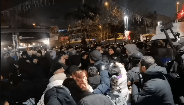 تظاهرات کُردهای ترکیه در حمایت از کُردهای سوریه