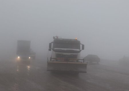 بارش برف و باران در جاده‌ های ۱۶ استان کشور