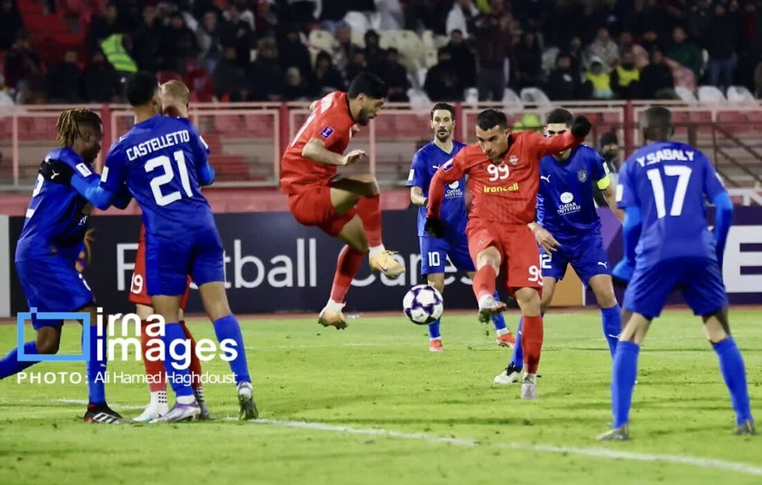 استقلال تنها با یک خارجی مقابل تراکتور