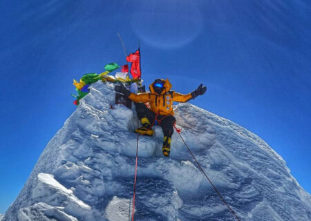 هیمالیانورد تبریزی با رکورد جهانی در ماکالو جاودانه شد