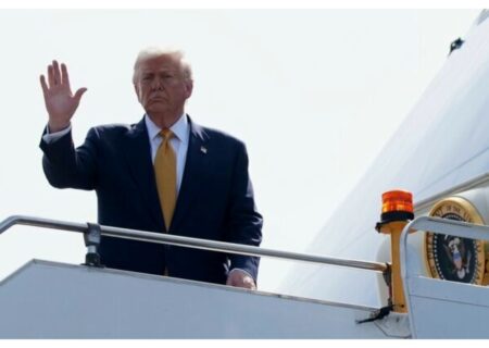 هواپیمای ترامپ فرود اضطراری کرد!