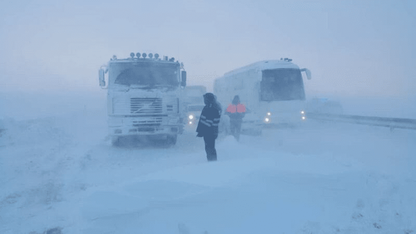 فعلا از تردد در جاده‌های آذربایجان‌شرقی خودداری کنید