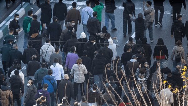 وضعیت بازارهای تهران طی دیروز و امروز؛ مغازه‌ها باز هستند