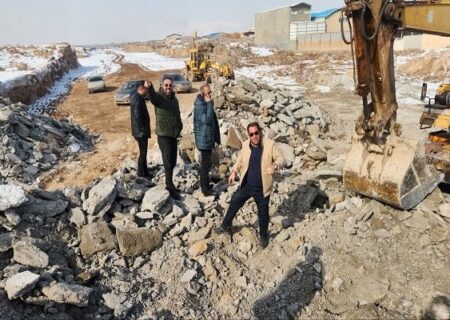 اجرای مسیرگشایی ۲۴ متری صنعتگران توسط شهرداری منطقه ۶ تبریز