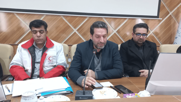 بحران برف یک متری روستاهای هشترود را در محاصره فرو برد