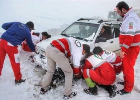 امدادرسانی به ۵۵۹ نفر در پی برف و کولاک در آذربایجان غربی