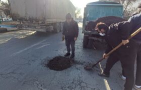 لکه گیری و آسفالت دستی در معابر و محلات غرب و شمالغرب تبریز