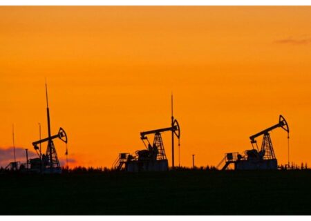 سرمایه‌گذاری روسیه در چندین میدان نفتی ایران