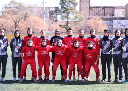 قهرمانی مقتدرانه بانوان تراکتور