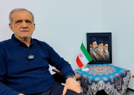 پزشکیان: قدردان همراهی مردمی هستیم که در این یک ماه صحنه را خالی نکردند