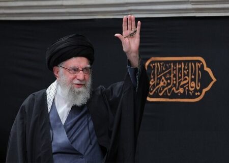 امام خامنه‌ای، رهبر و پیشوای شیعیان جهان به شهادت رسید