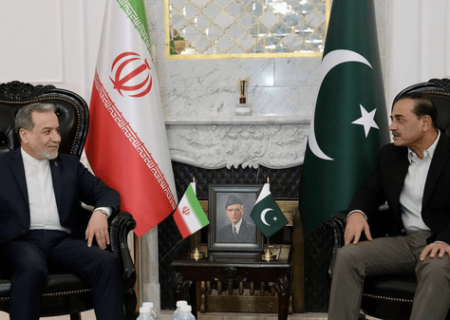 گفت‌وگوی عراقچی و عاصم منیر درباره پایان جنگ