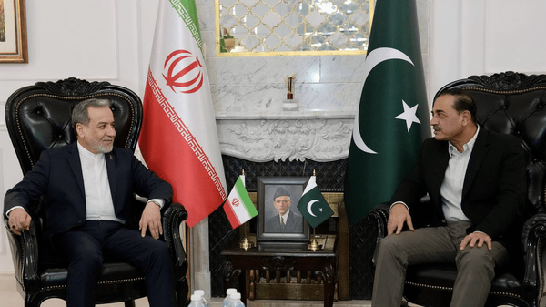 گفتوگوی عراقچی و عاصم منیر درباره پایان جنگ