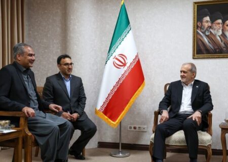 پزشکیان در دیدار وزیر کشور پاکستان بر تداوم گفت‌وگو و تقویت همکاری‌های منطقه‌ای تاکید کرد