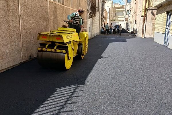 توزیع ۱۳۰۰ تن آسفالت از ابتدای سال جاری در معابر مرکزی شهر