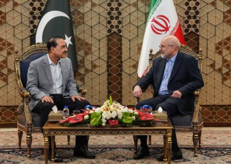 از حقوق ملت و کشورمان عدول نمی‌کنیم
