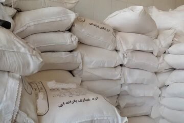 کشف ۲۰ تُن آرد قاچاق در آذرشهر