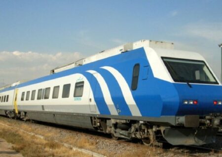 تردد قطار‌های مسیر تهران – مشهد متوقف شد