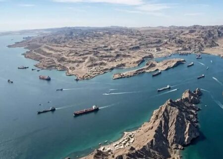 کنایه عراقچی به ترامپ درباره دریافت عوارض از تنگه هرمز