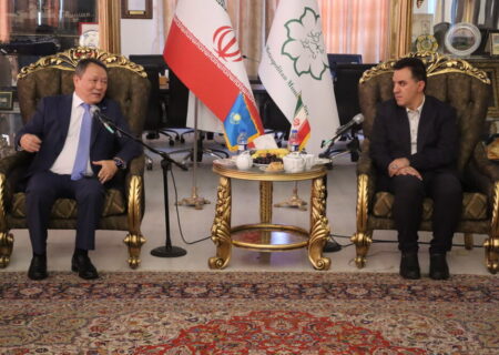 پیگیری انعقاد تفاهم خواهر خواندگی تبریز با شهر آلماتی/ برنامه ریزی برای توسعه همکاری‌های دو جانبه با قزاقستان