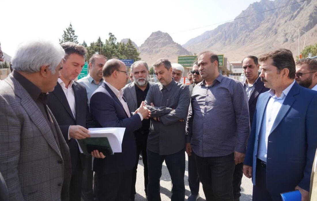 فروزان بر پیگیری میدانی مسائل و تسهیل فعالیتهای تجاری و ترانزیتی مرز نوردوز تاکید کرد