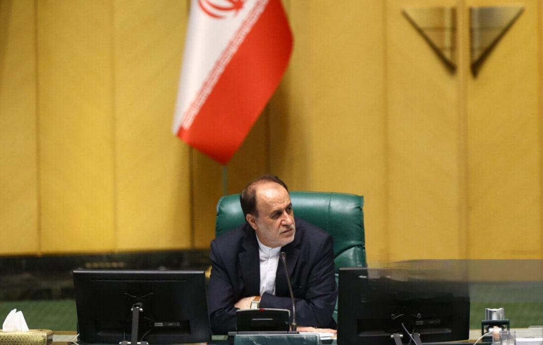 بهصلاح نیست درباره بنزین گامی برداشته شود که بتواند وضعیت جامعه را بههم بزند