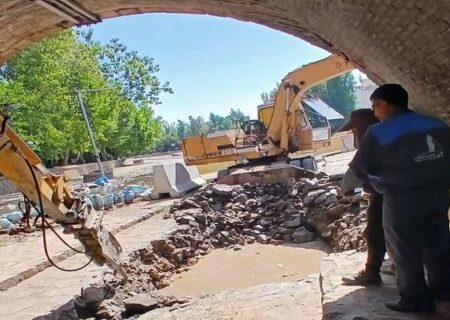 ساماندهی و استحکام‌بخشی بستر مهرانه‌رود با سنگ اسپراخون