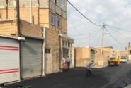 اجرای آسفالت ریزی معبر اصلی در ابتدای محدوده آناخاتون با توزیع ۵۴ تن