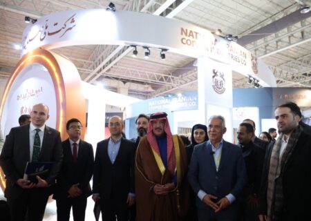 سفیران اندونزی و عربستان از غرفه شرکت ملی مس بازدید کردند